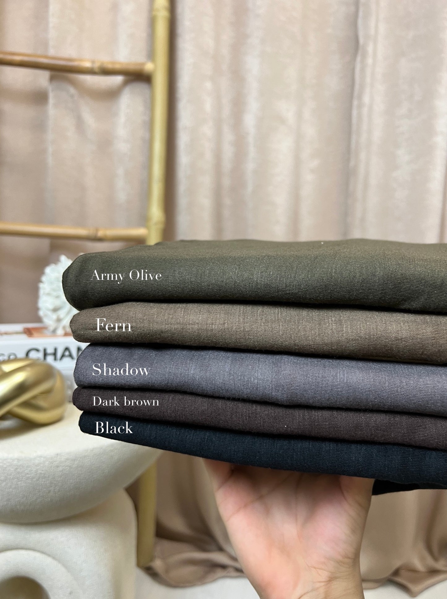 emirati hijab