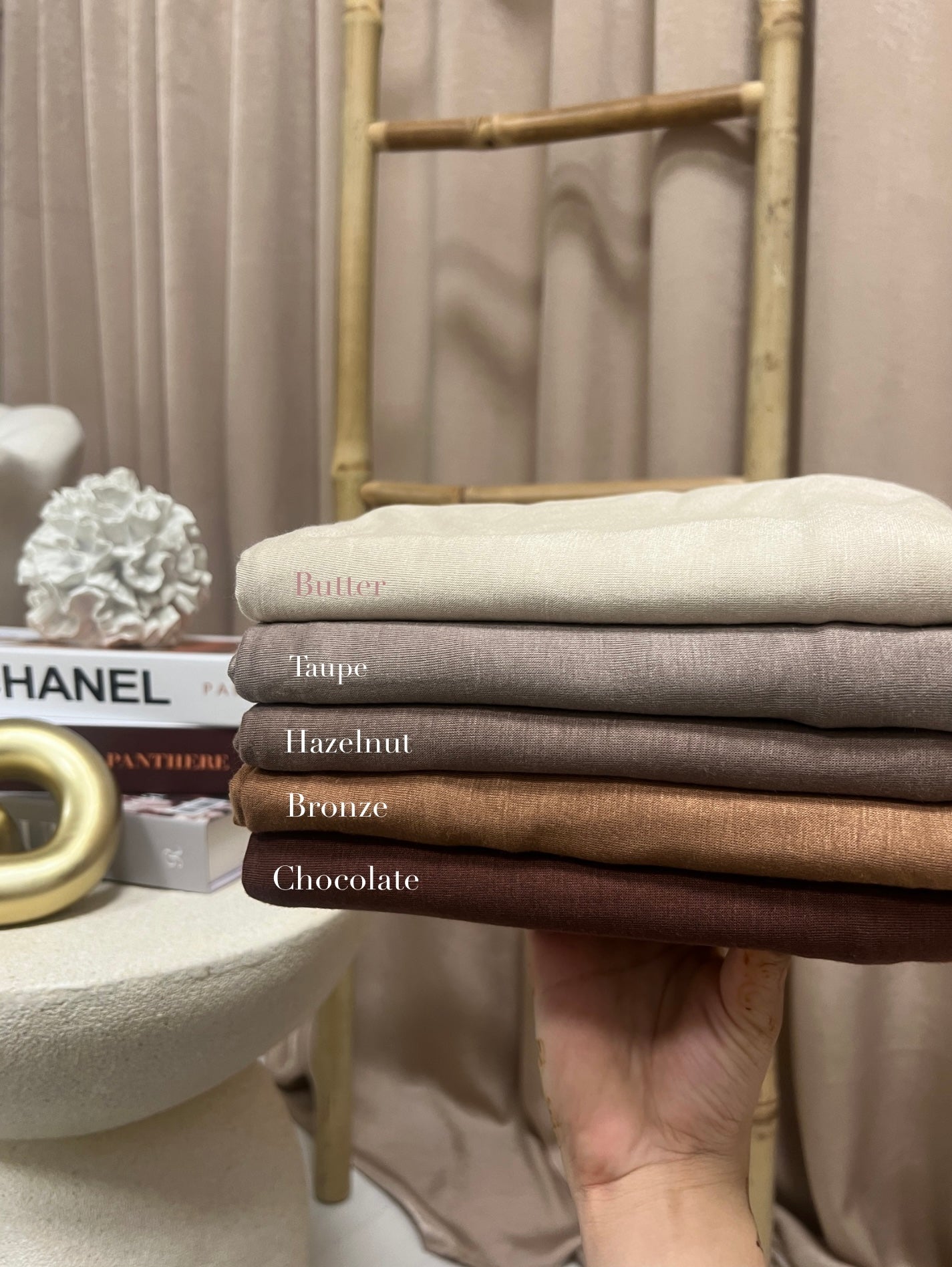 emirati hijab